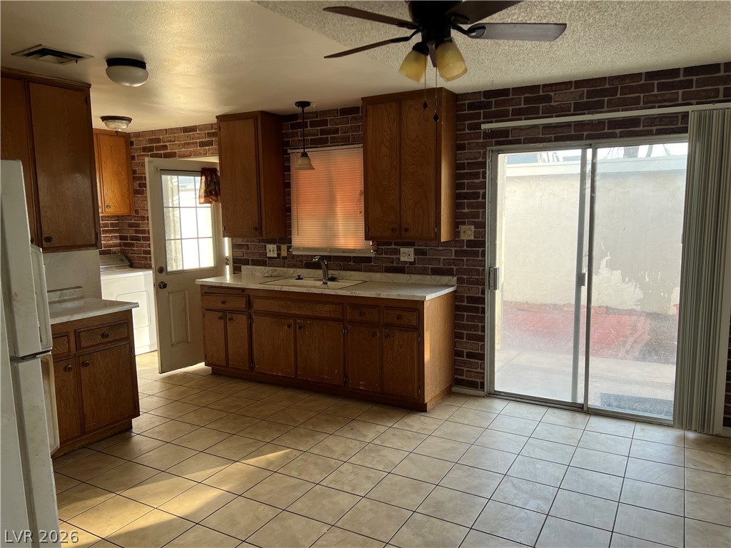 Photo 12 of 31, 3116 S Pecos Road
