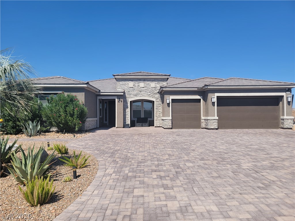 8740 S Pioneer Way, Las Vegas 89113