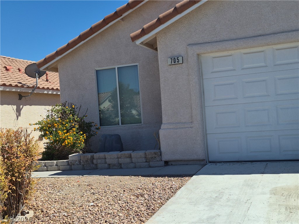 Photo 3 of 705 W Alecandro Daniel Avenue
