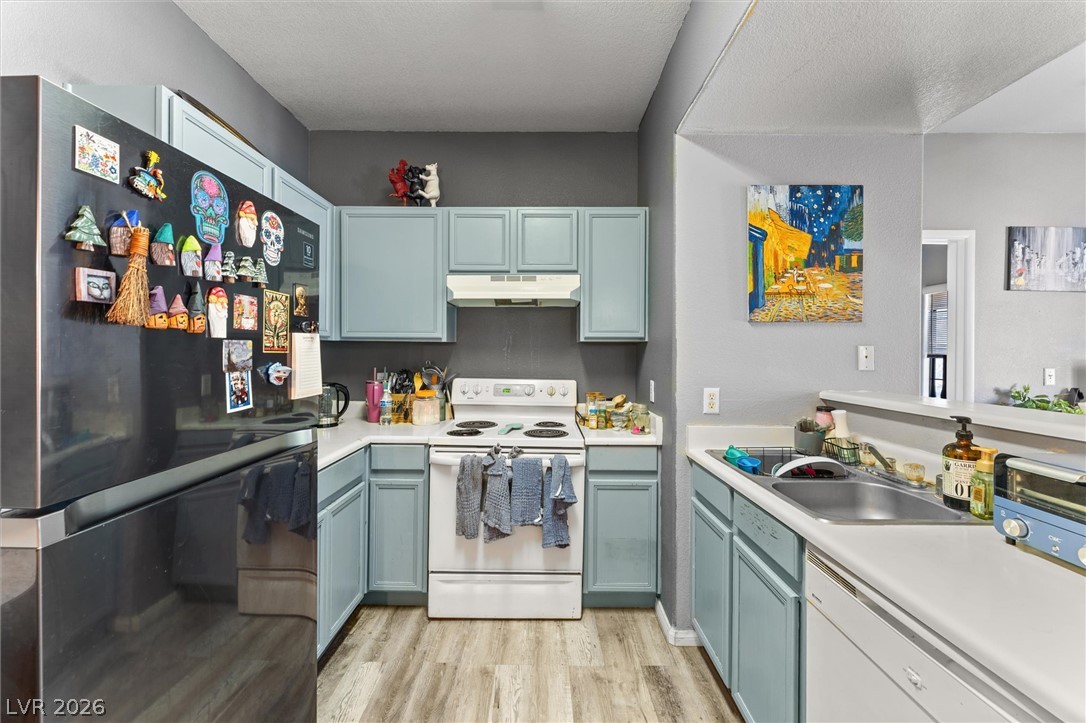 Photo 7 of 22, 2041 Hussium Hills Street #207
