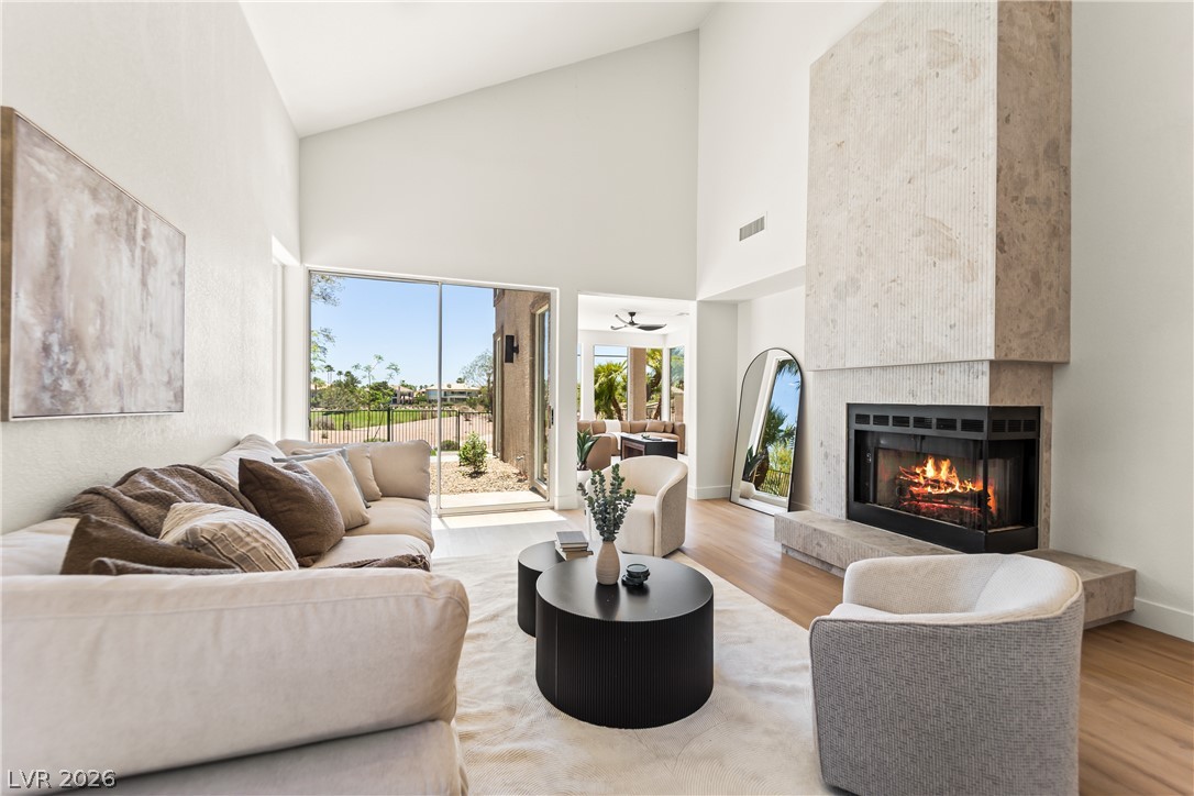 8921 Diamond Falls Drive, Las Vegas 89117