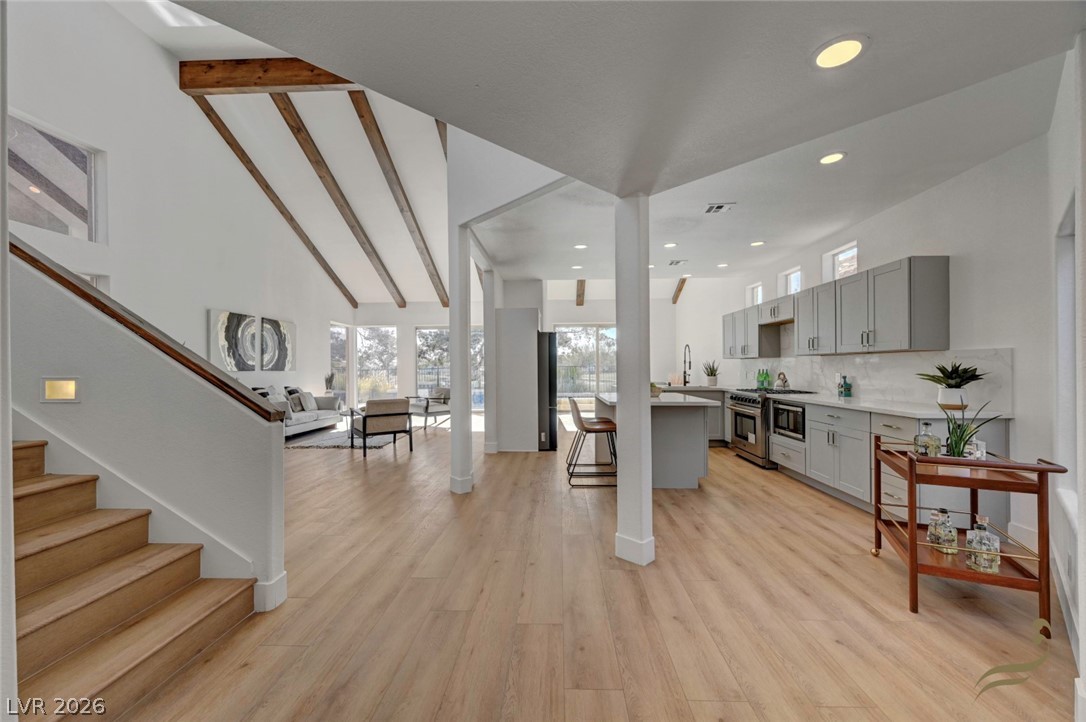 8941 Diamond Falls Drive, Las Vegas 89117