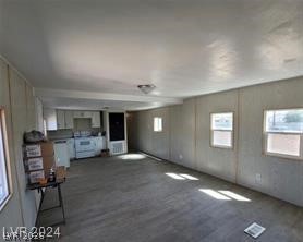 Photo 5 of 2884 Green Tree Avenue