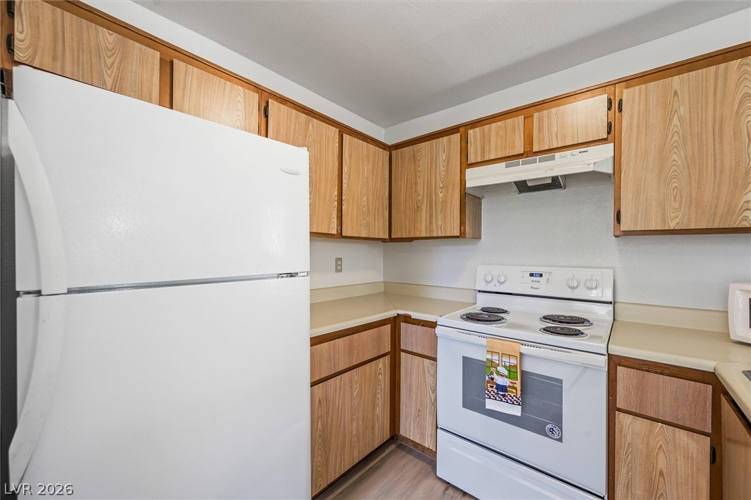 Photo 11 of 33, 2980 Juniper Hills Boulevard #103