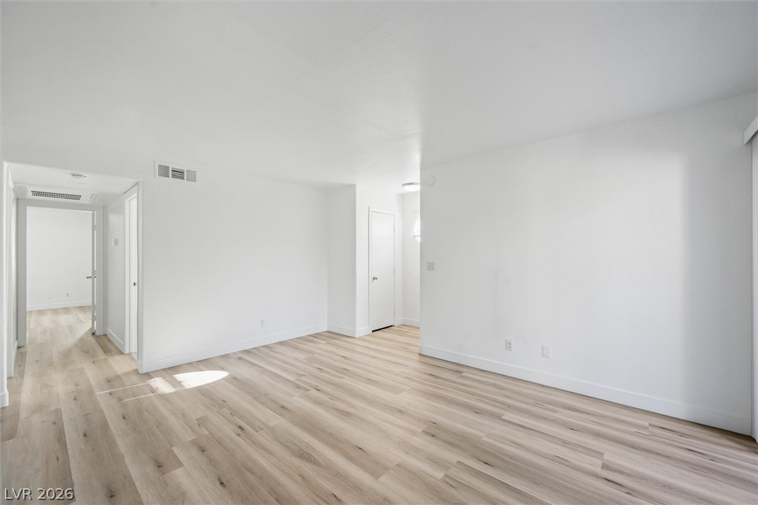 Photo 18 of 33, 2980 Juniper Hills Boulevard #103