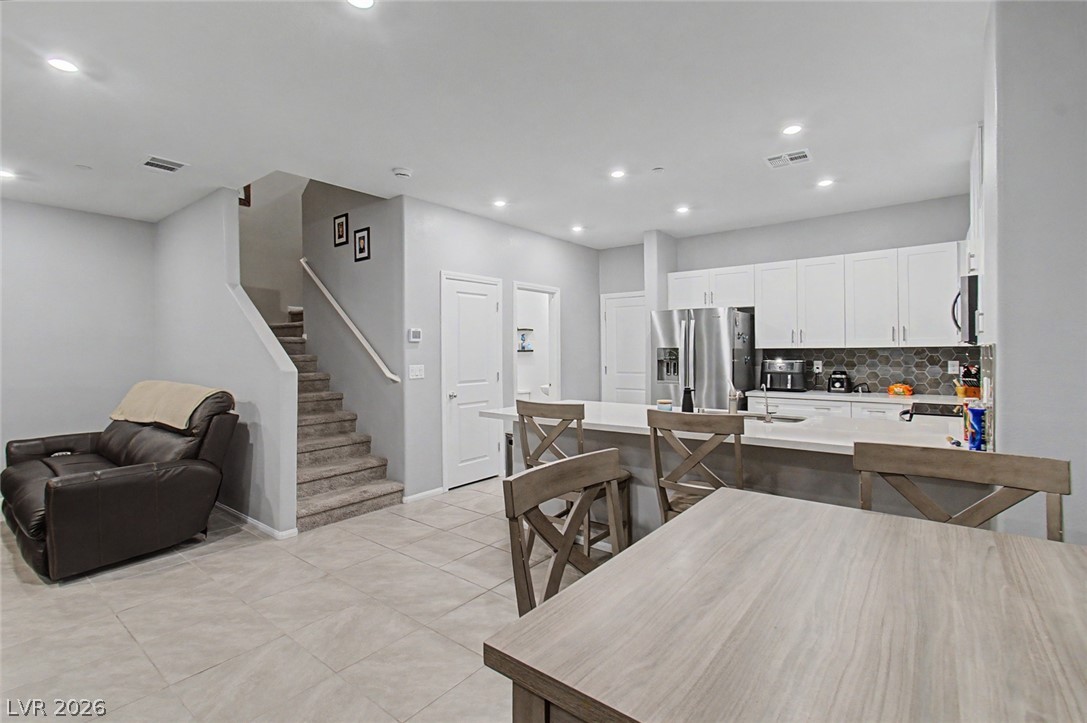 Photo 3 of 6740 Nimbus Avenue