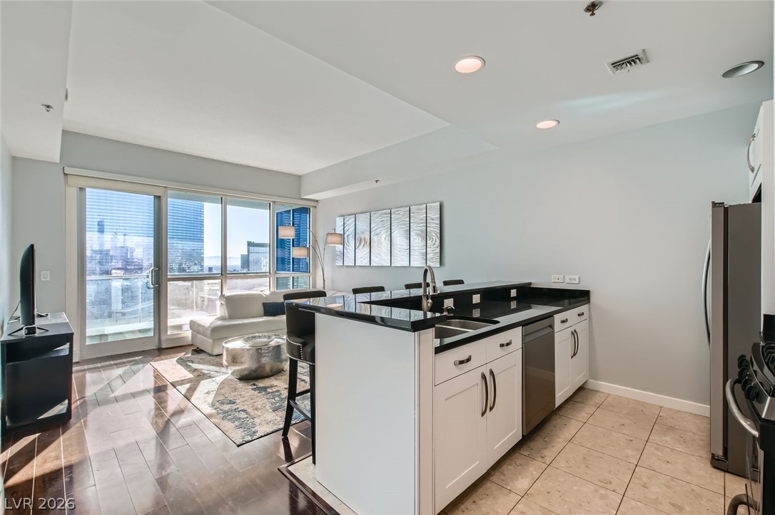 Photo 13 of 27, 4525 Dean Martin Drive #2001