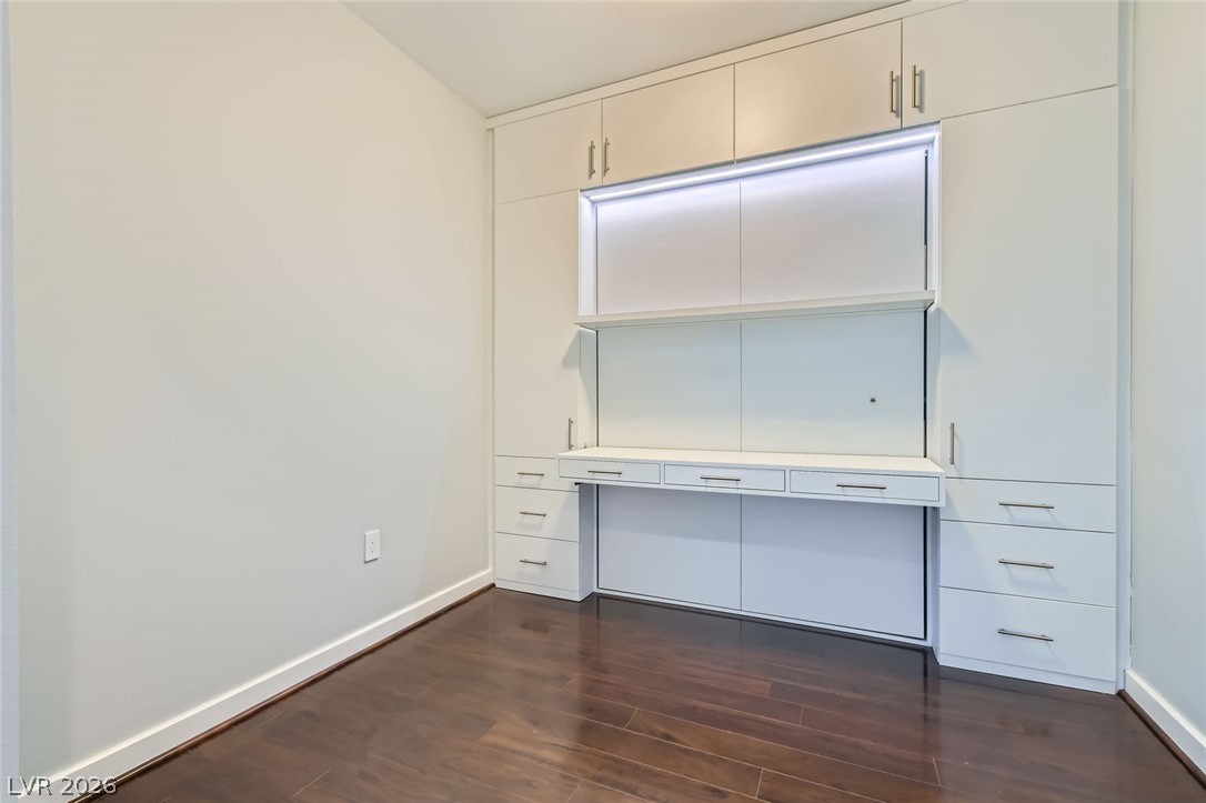 Photo 17 of 27, 4525 Dean Martin Drive #2001