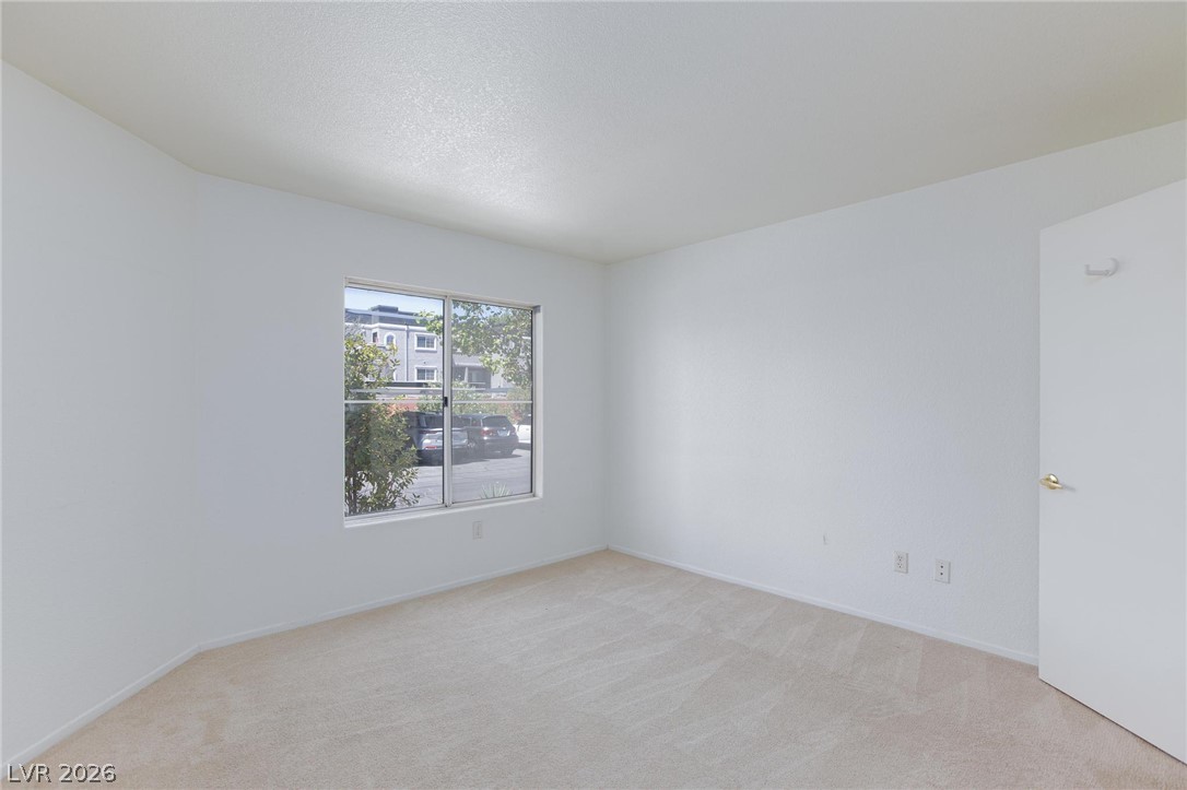 Photo 6 of 39, 5000 Red Rock Street #173