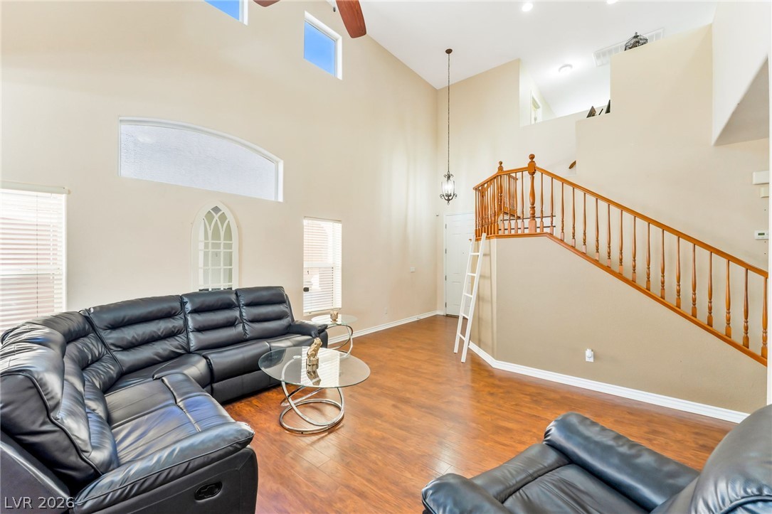 Photo 4 of 309 Sierra Breeze Avenue