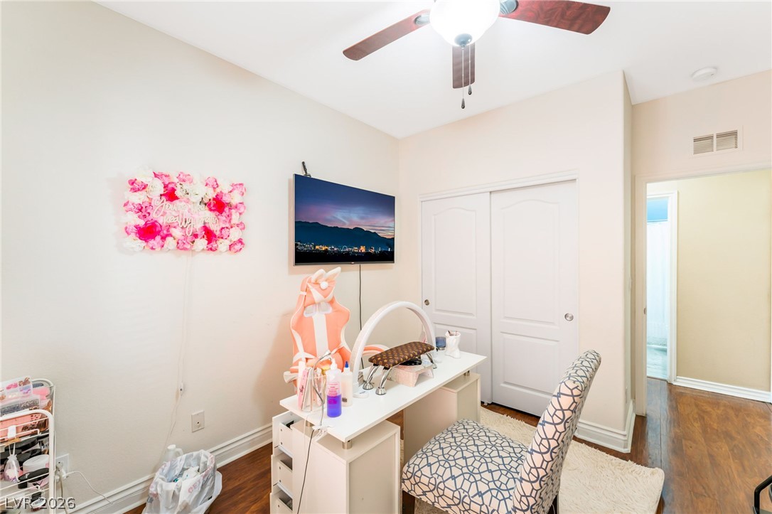 Photo 18 of 42, 309 Sierra Breeze Avenue