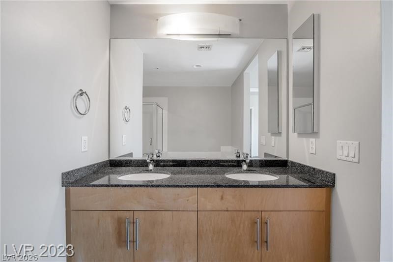 Photo 18 of 33, 353 E Bonneville Avenue #375