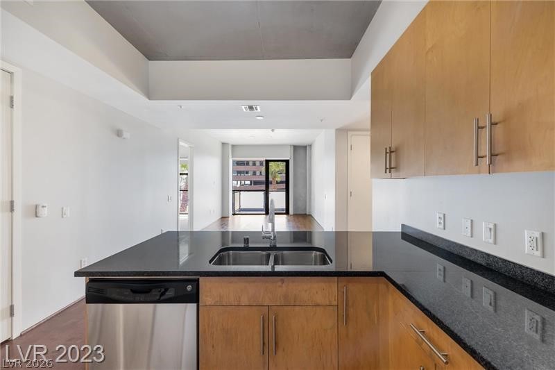 Photo 5 of 353 E Bonneville Avenue #375