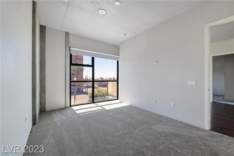Photo 12 of 33, 353 E Bonneville Avenue #375