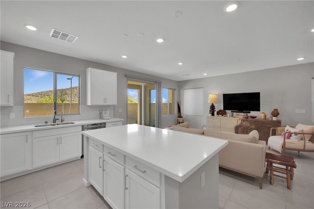 Photo 10 of 38, 11572 Desert Hollow Avenue