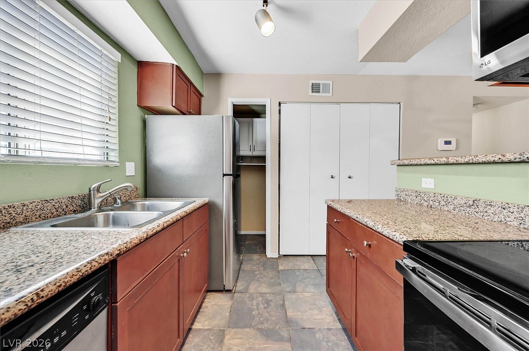 Photo 11 of 25, 2750 S Durango Drive #1038