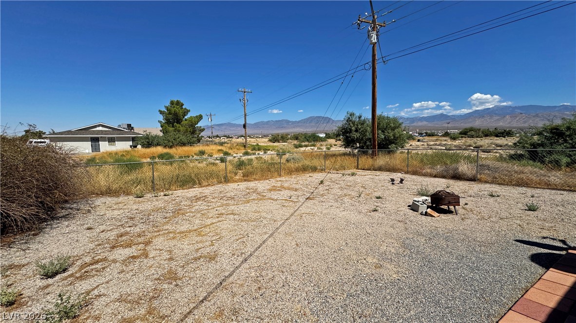 Photo 9 of 31, 1170 E Calvada Boulevard