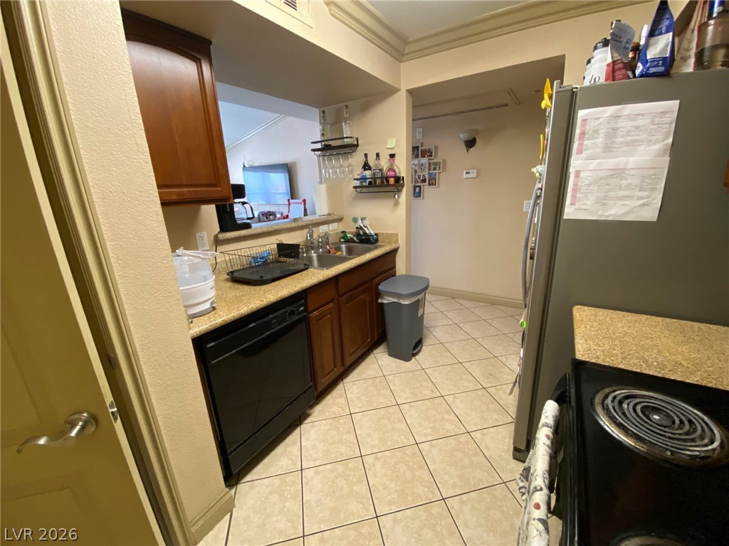 Photo 12 of 22, 1150 N Buffalo Drive #2062