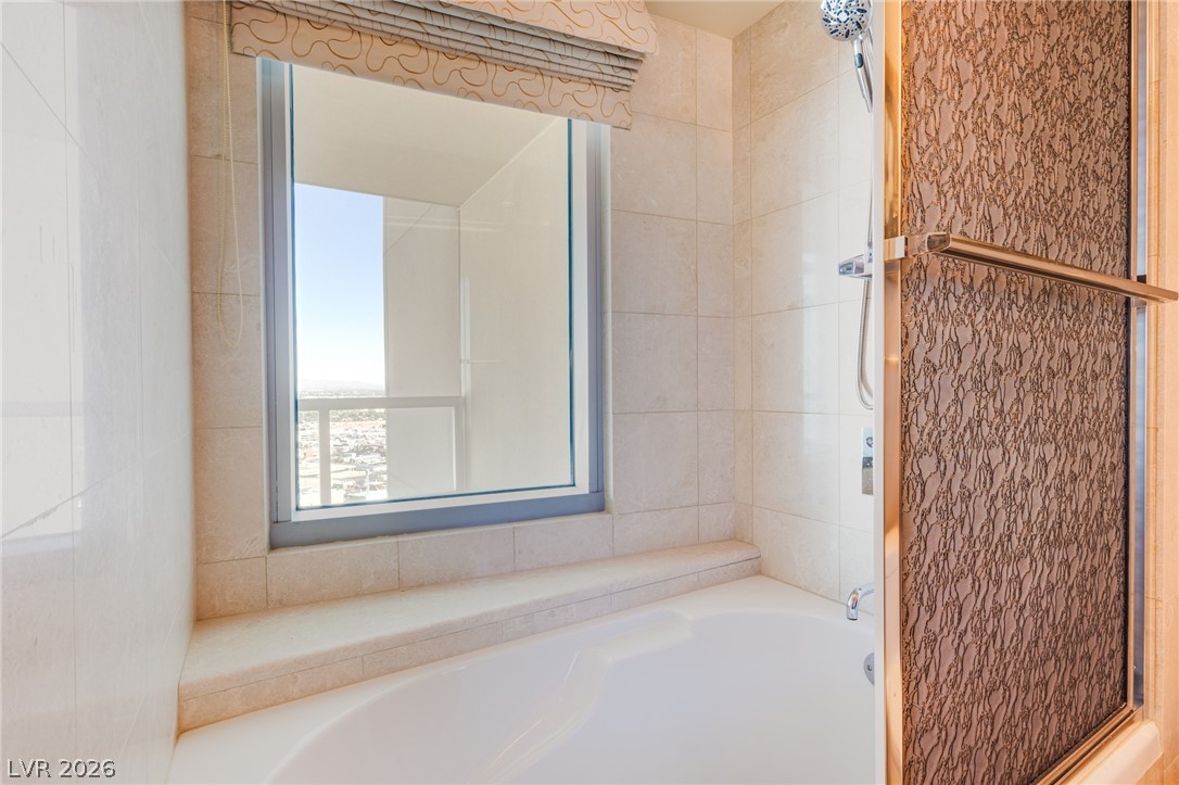 Photo 8 of 33, 322 Karen Avenue #3601