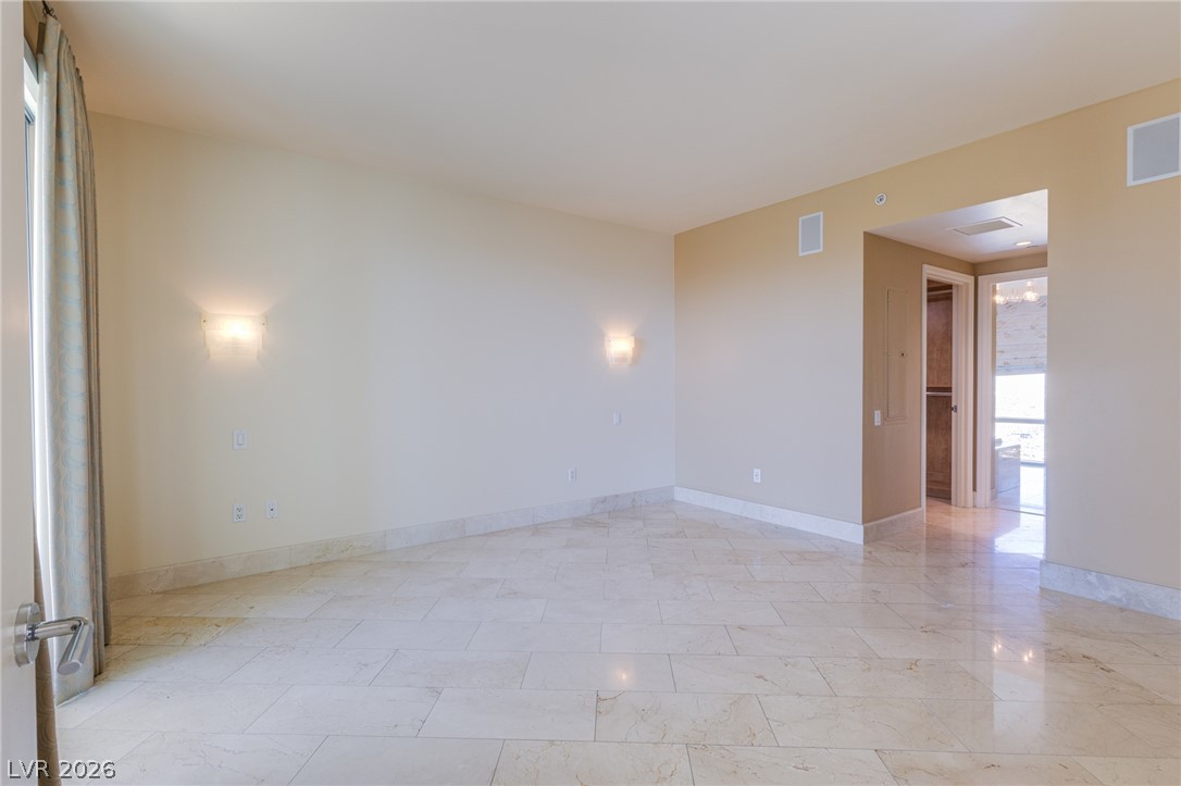 Photo 15 of 33, 322 Karen Avenue #3601