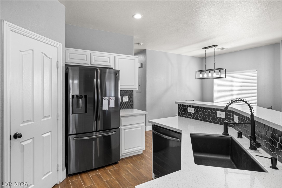 Photo 21 of 31, 5535 Baccarat Avenue #103
