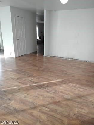 Photo 13 of 32, 5556 Everglade Street