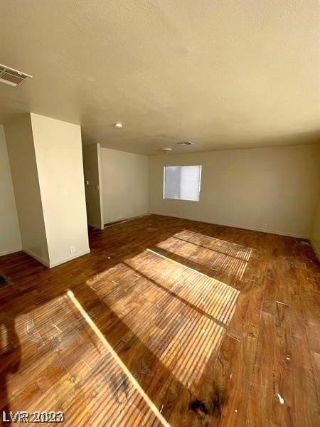 Photo 15 of 32, 5556 Everglade Street
