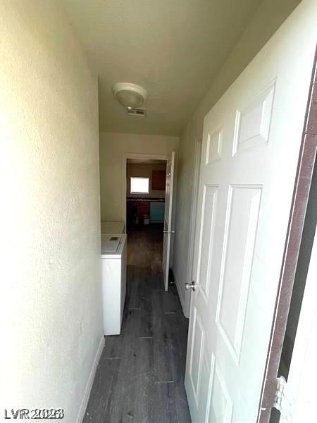 Photo 28 of 32, 5556 Everglade Street