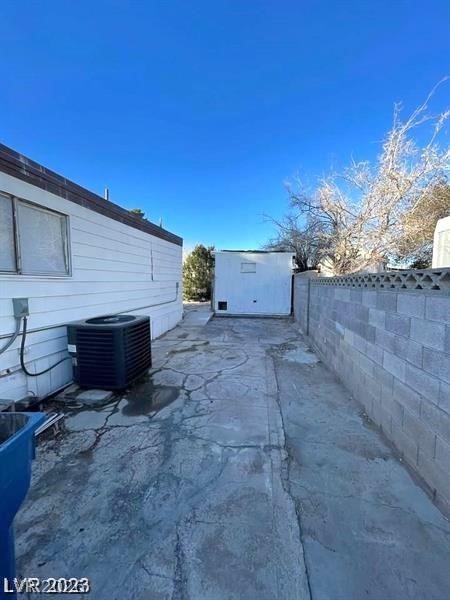 Photo 32 of 32, 5556 Everglade Street