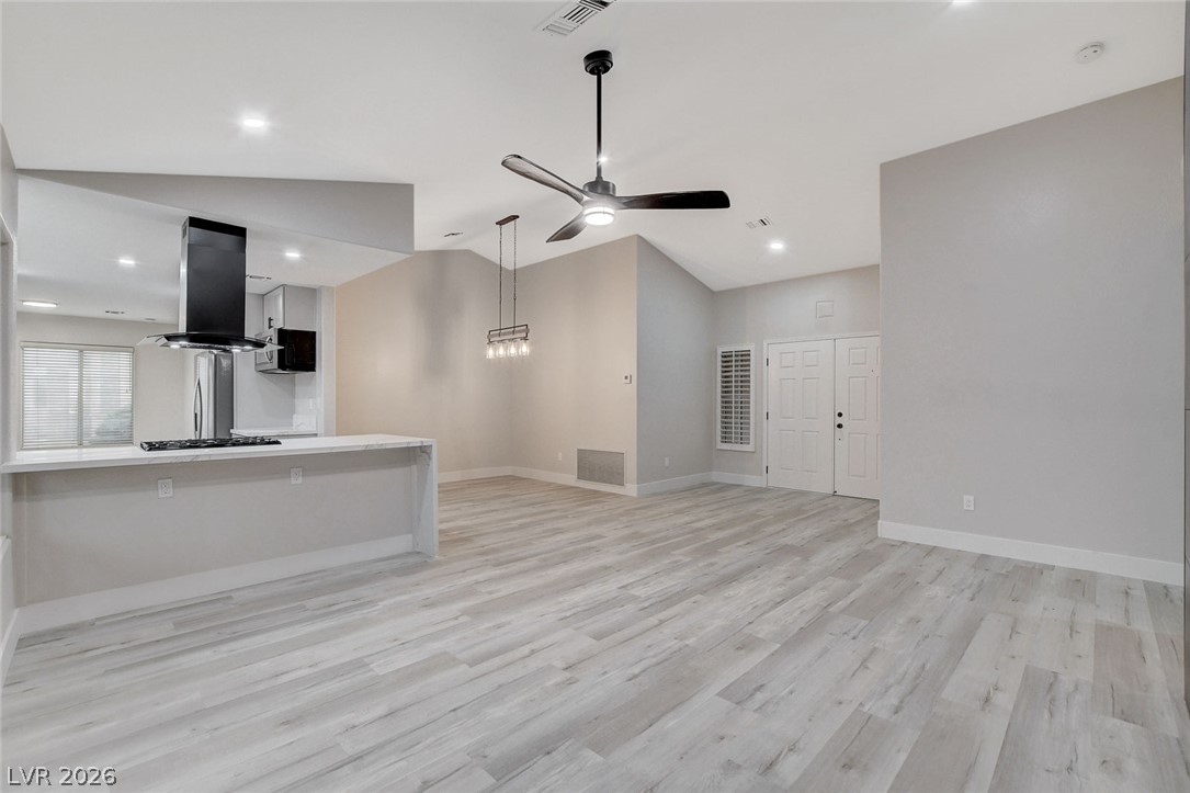 Photo 7 of 30, 3104 Hayden Court