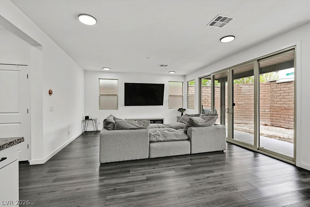 Photo 3 of 728 Emerson Creek Court