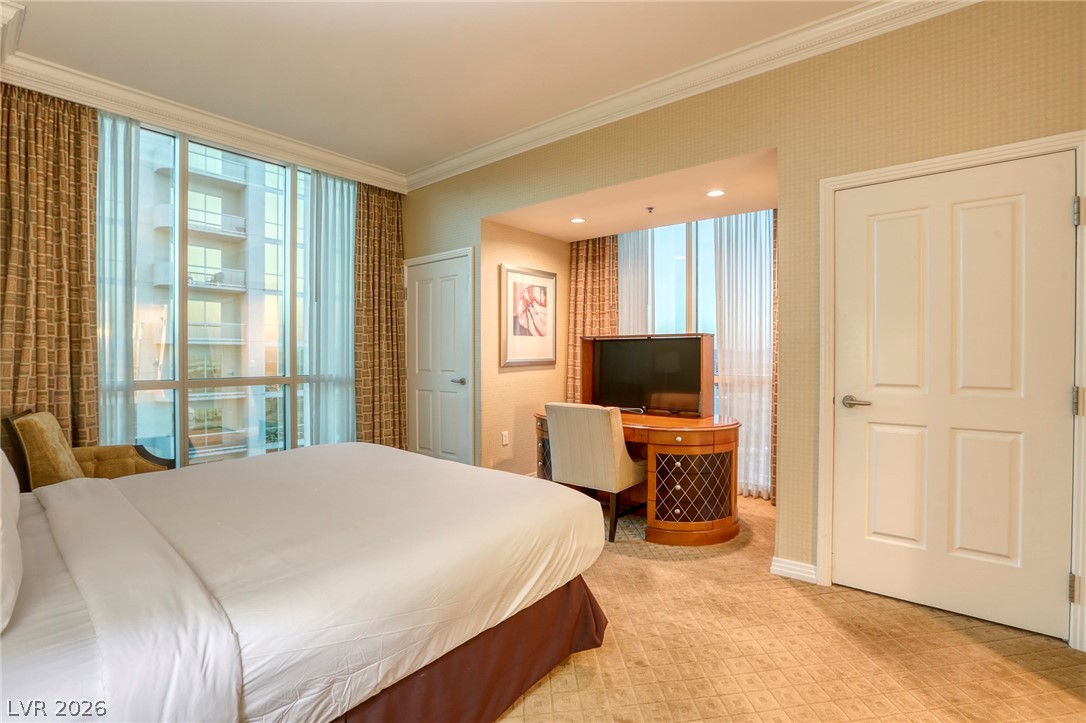 Photo 15 of 22, 135 E Harmon Avenue #3321