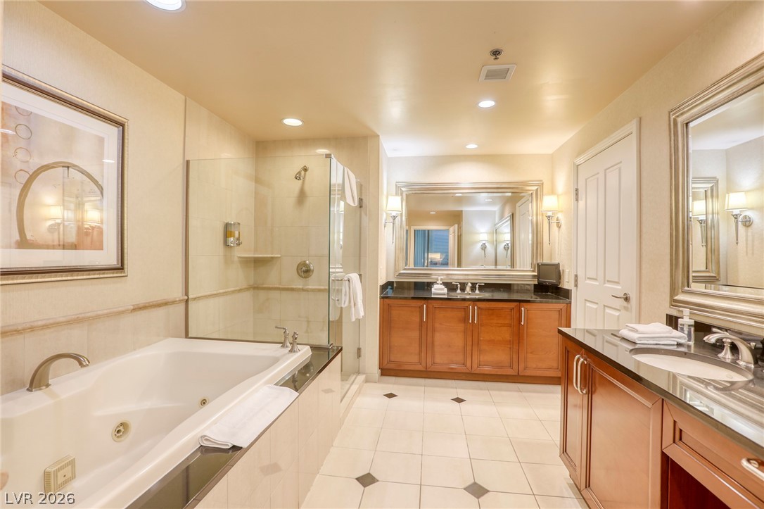 Photo 20 of 22, 135 E Harmon Avenue #3321