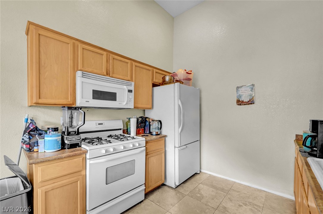 Photo 7 of 28, 3360 Cactus Shadow Street #201