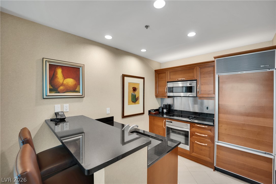 Photo 21 of 57, 135 E Harmon Avenue #2814
