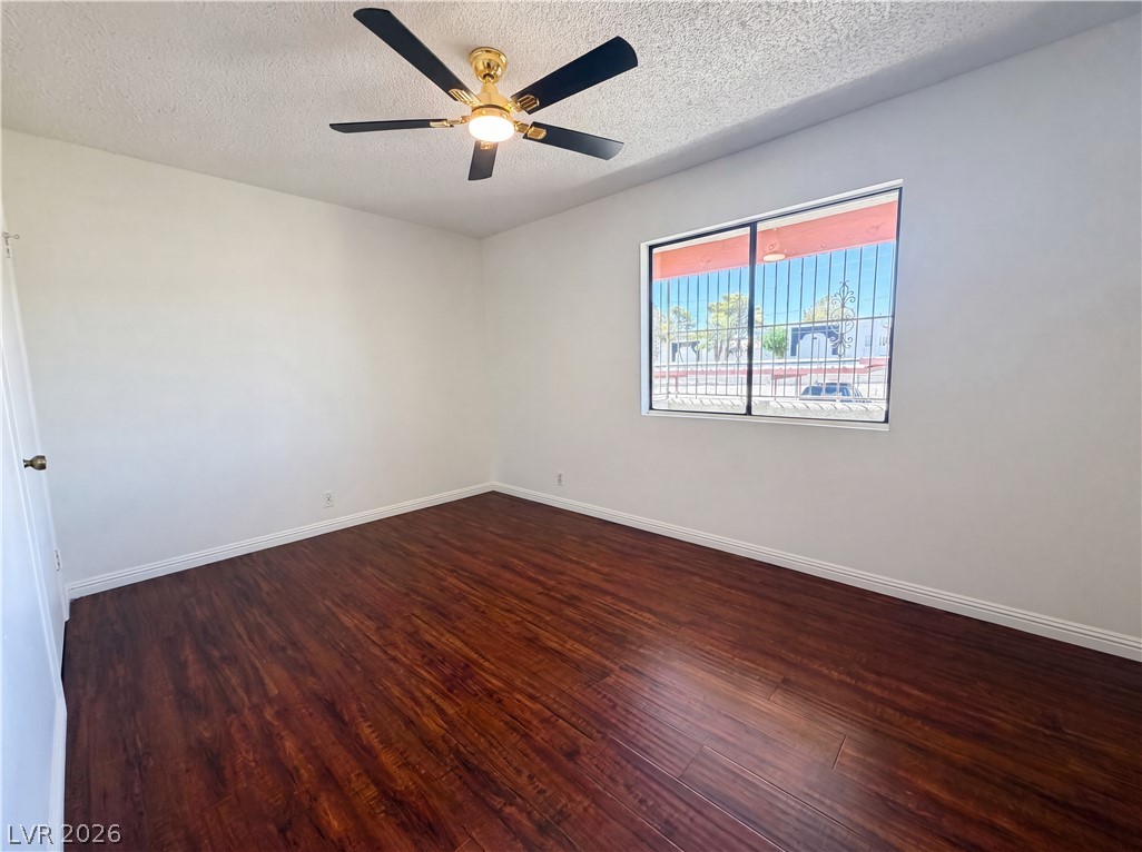 Photo 4 of 1701 E Katie Avenue #83