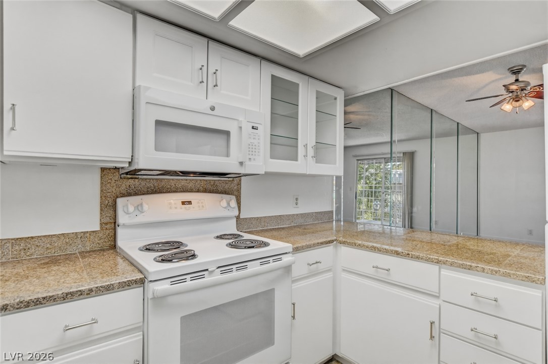 Photo 15 of 36, 3823 S Maryland Parkway #K10