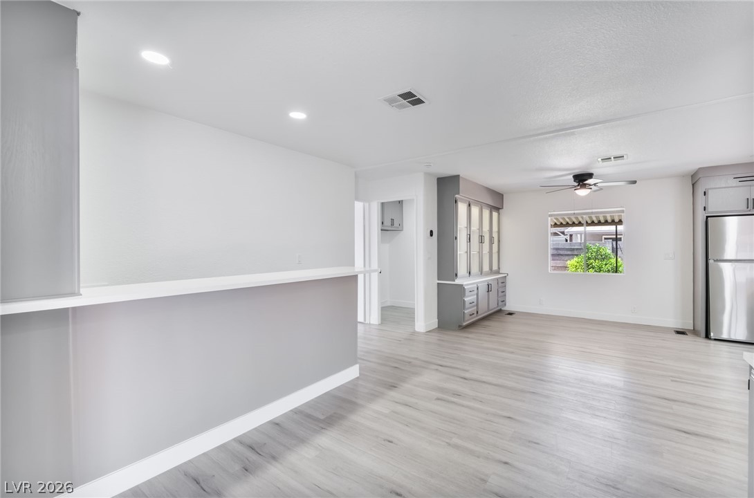 Photo 17 of 45, 5235 Sir James Way