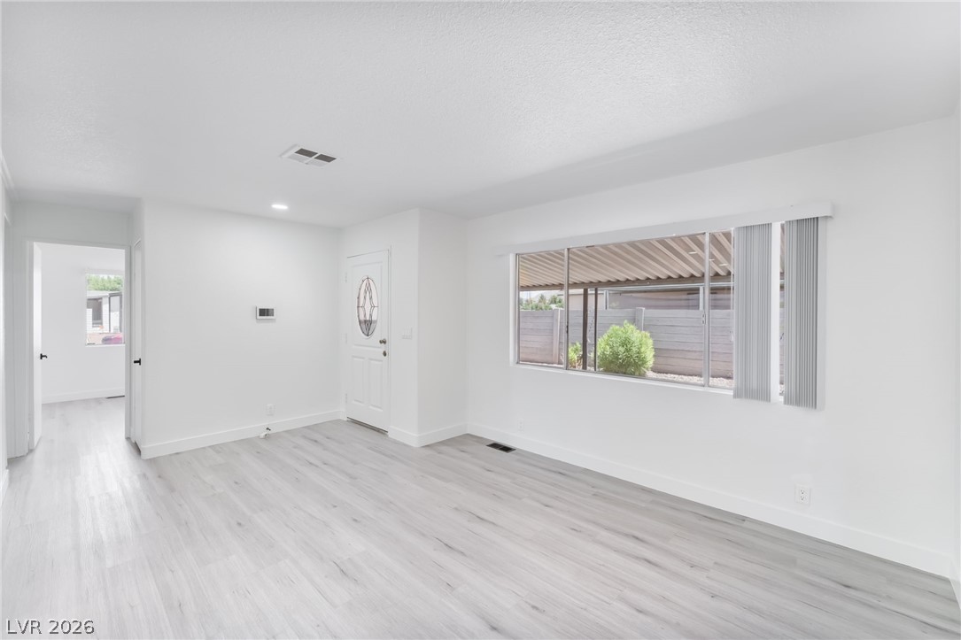 Photo 7 of 45, 5235 Sir James Way