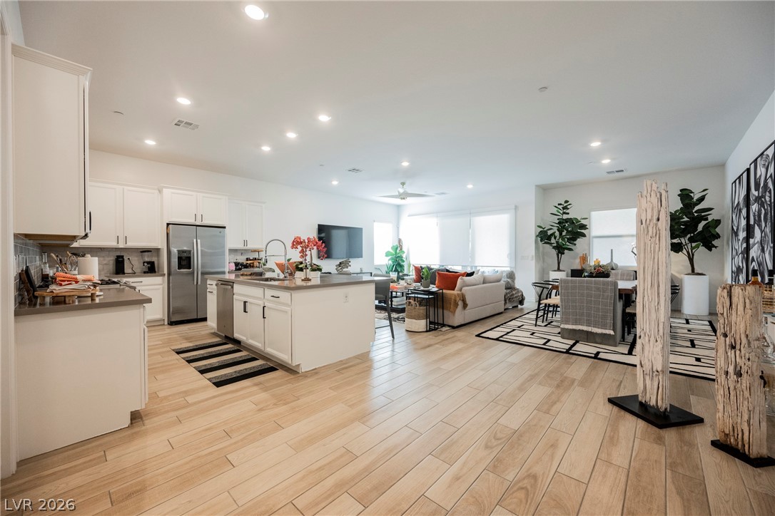 93 Juliette Pointe Lane, Henderson 89011