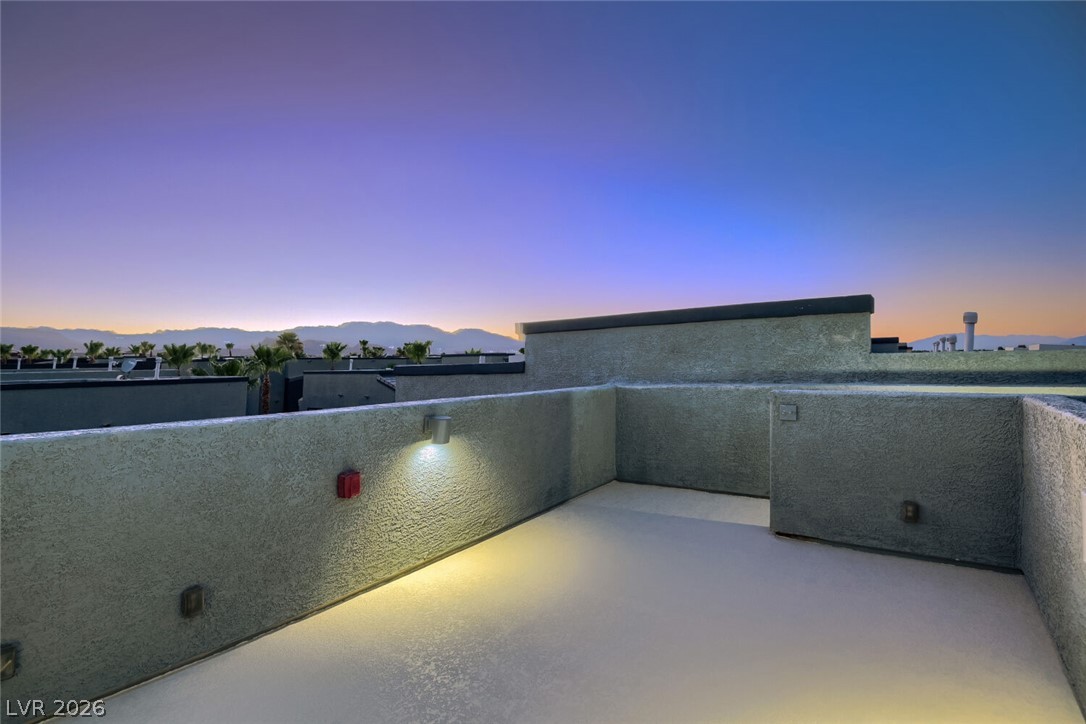 Photo 37 of 44, 9050 W Tropicana Avenue #1043
