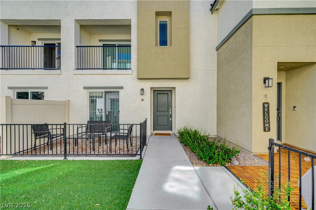 12328 Golden Wreath Road #4, Las Vegas 89183
