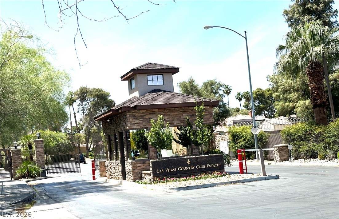 Photo 2 of 793 Vegas Valley Drive
