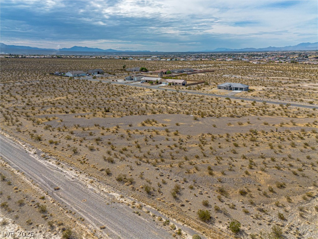 Photo 3 of 1821 E Mescalero Avenue