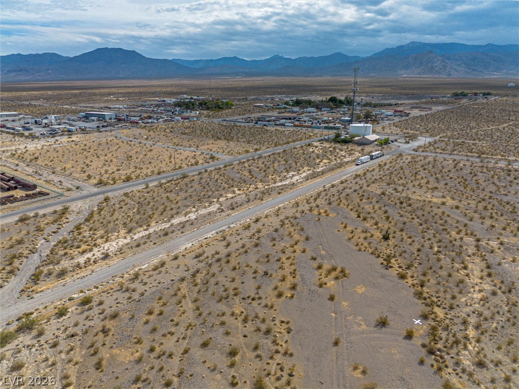 Photo 5 of 1821 E Mescalero Avenue