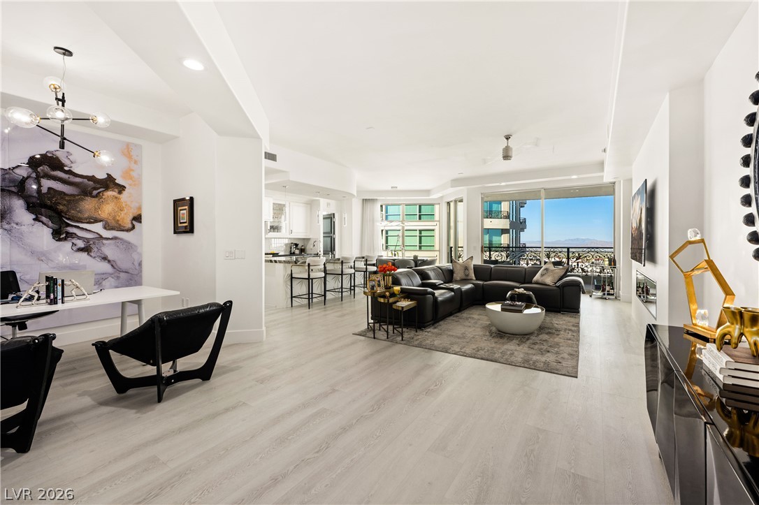 9103 Alta Drive #907, Las Vegas 89145