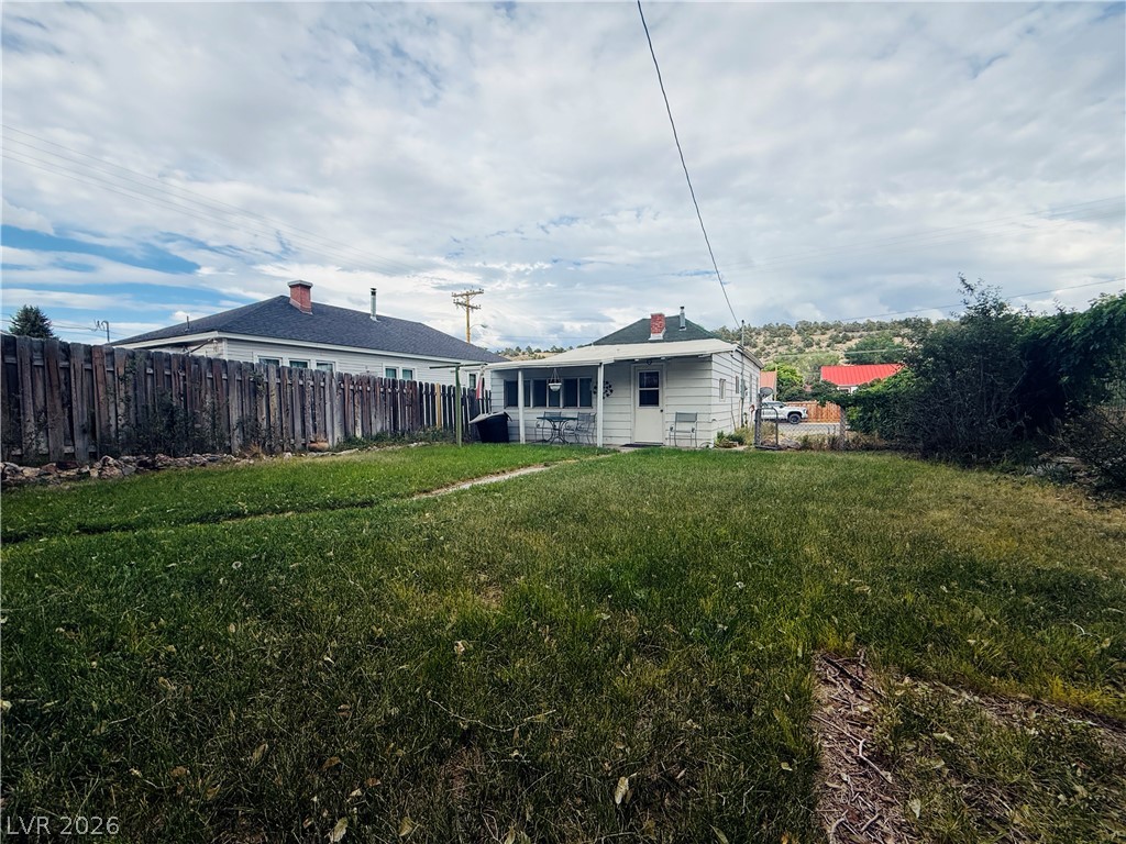 Photo 17 of 18, 825 Canyon Street