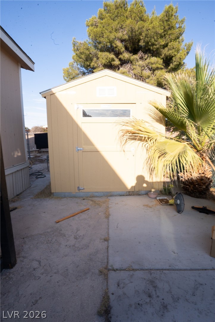 Photo 11 of 17, 1838 Quintearo Street
