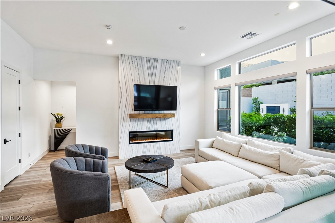 Photo 6 of 33, 6865 Stellar Wind Street