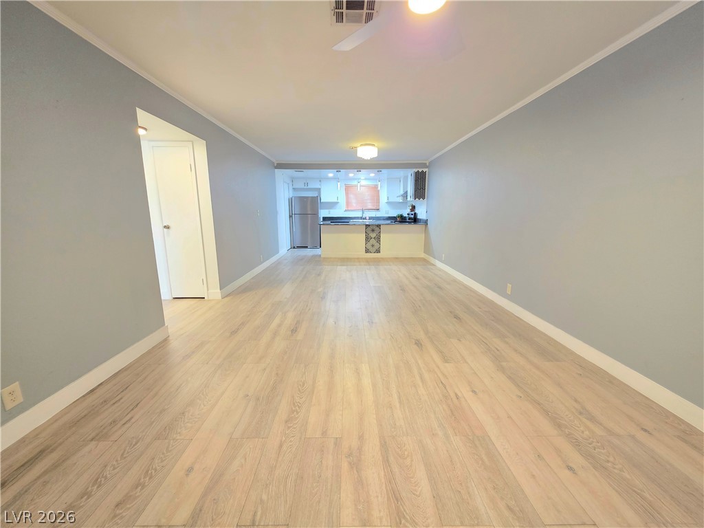 Photo 6 of 39, 3275 Arville Street #C